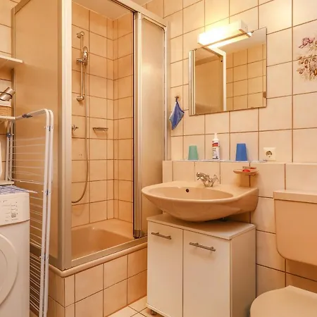 Ferienwohnung Holiday 2