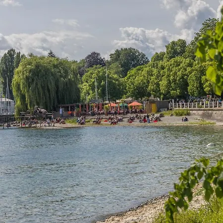 Ferienwohnung Holiday 2 Friedrichshafen